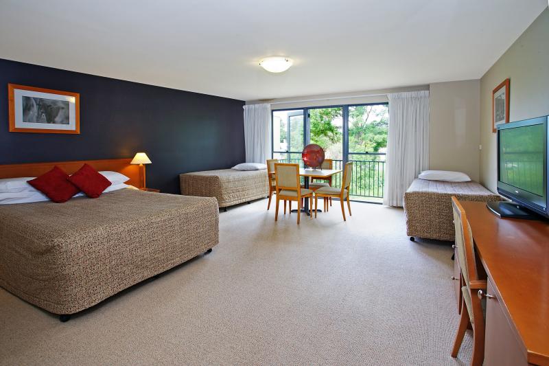 Spacious Family room - Berry Village Boutique Motel