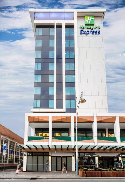 Hotel exterior  - Holiday Inn Express Adelaide