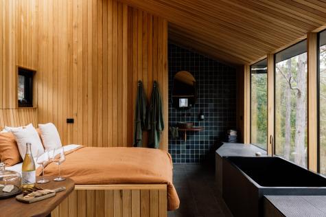 HUNTER HUON VALLEY - HAND MADE BED
- Hunter Huon Valley