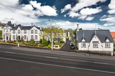 Hotel Facade
 - Quality Hotel Colonial Launceston